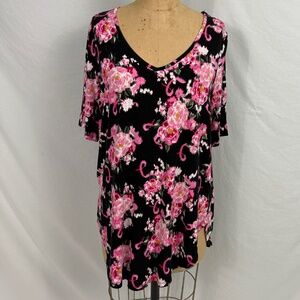 Torrid Super Soft Short Sleeve Floral Shirt, Size 1